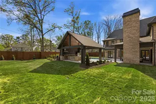 154 N Canterbury Rd, Charlotte, NC 28211 - Photo 5