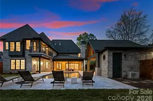 154 N Canterbury Rd, Charlotte, NC 28211 - Photo 5