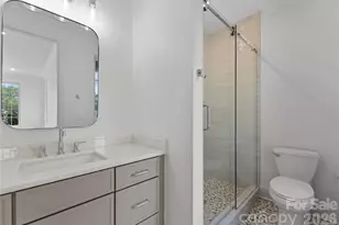 154 N Canterbury Rd, Charlotte, NC 28211 - Photo 37