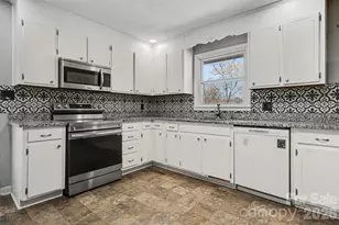 2230 Kenwood Dr, Kannapolis, NC 28081 - Photo 7