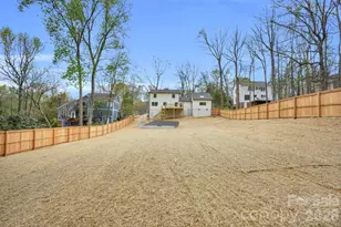 2011 E Barden Rd, Charlotte, NC 28226 - Photo 43