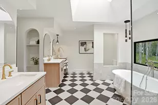 2011 E Barden Rd, Charlotte, NC 28226 - Photo 17