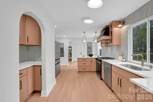 2011 E Barden Rd, Charlotte, NC 28226 - Photo 25