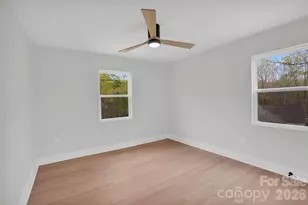 2011 E Barden Rd, Charlotte, NC 28226 - Photo 35