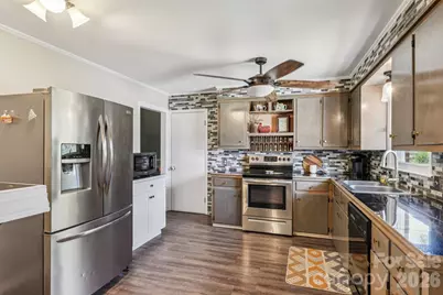 660 S Peace Haven Road, Winston Salem, NC 27103 - Photo 11