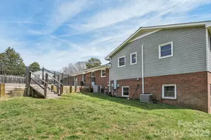 660 S Peace Haven Rd, Winston Salem, NC 27103 - Photo 33