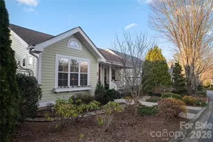 68 S Inglenook Ln, Flat Rock, NC 28731 - Photo 3