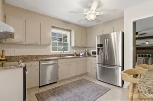 9234 Covedale Dr, Charlotte, NC 28270 - Photo 7