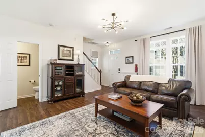 7712 Grapetree Court, Charlotte, NC 28215 - Photo 5