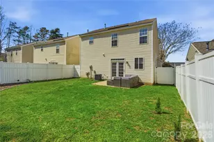 7712 Grapetree Ct, Charlotte, NC 28215 - Photo 23