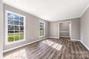 2916 Braewood Pl, Charlotte, NC 28226 - Photo 5