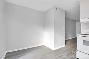 501 N Ransom St, Gastonia, NC 28052 - Photo 9