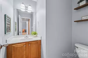 255 19th Ave SE, Hickory, NC 28602 - Photo 11