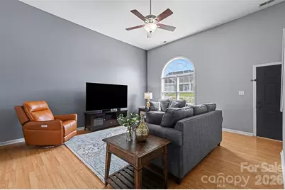 255 19th Avenue SE, Hickory, NC 28602 - Photo 3