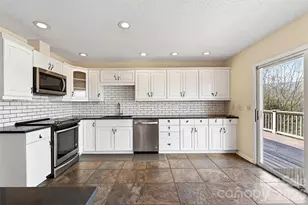 3 Tree Top Pl, Black Mountain, NC 28711 - Photo 15