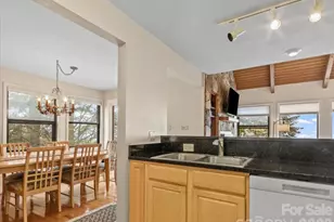19 Lookout Loop, Burnsville, NC 28714 - Photo 13