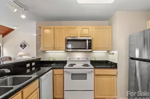 19 Lookout Loop, Burnsville, NC 28714 - Photo 11