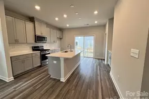 3754 Memorial Pkwy, Charlotte, NC 28217 - Photo 5