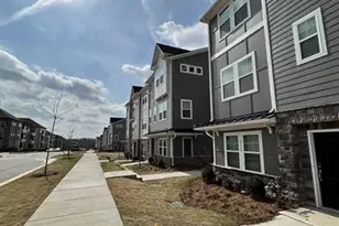 3754 Memorial Pkwy, Charlotte, NC 28217 - Photo 3