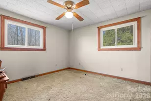 4914 E Nc 10 Hwy, Catawba, NC 28609 - Photo 21