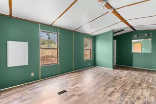 5624 R & R Farm Rd, Connelly Springs, NC 28612 - Photo 7