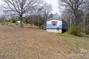 5624 R & R Farm Rd, Connelly Springs, NC 28612 - Photo 19