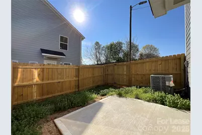 128 18th Street Place NW, Hickory, NC 28601 - Photo 15