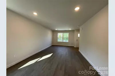 128 18th Street Place NW, Hickory, NC 28601 - Photo 3