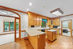 5215 Silchester Ln, Charlotte, NC 28215 - Photo 17