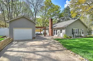 2310 Oldenburg Dr, Charlotte, NC 28210 - Photo 45