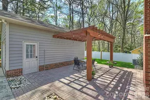 2310 Oldenburg Dr, Charlotte, NC 28210 - Photo 35