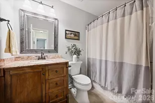 2310 Oldenburg Dr, Charlotte, NC 28210 - Photo 29