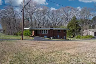 4914 E Nc 10 Hwy, Catawba, NC 28609 - Photo 7