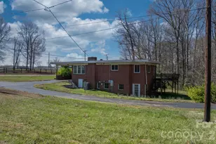 4914 E Nc 10 Hwy, Catawba, NC 28609 - Photo 29