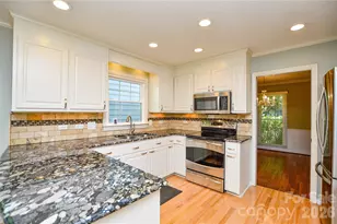 2922 Butter Churn Ln, Matthews, NC 28105 - Photo 13