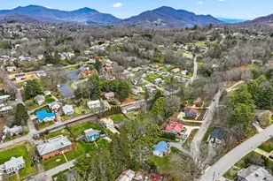 212 Holtzclaw St, Canton, NC 28716 - Photo 43