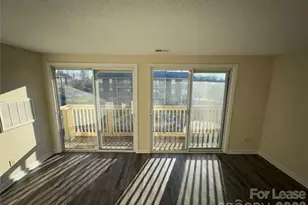 1604 Arlyn Cir, Charlotte, NC 28213 - Photo 3