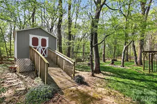 10729 Schooner Bay Ln, Charlotte, NC 28215 - Photo 35