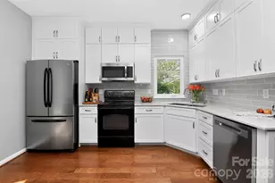 10729 Schooner Bay Ln, Charlotte, NC 28215 - Photo 13