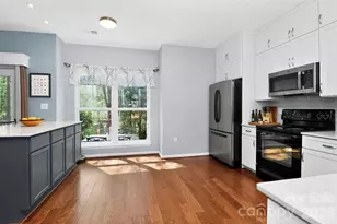 10729 Schooner Bay Ln, Charlotte, NC 28215 - Photo 11