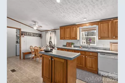 114 Gateway Cove, Canton, NC 28716 - Photo 7