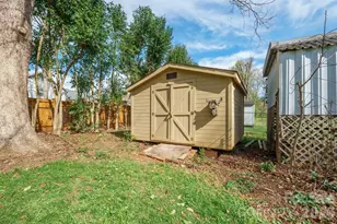 513 2nd Ave Pl NE, Conover, NC 28613 - Photo 37