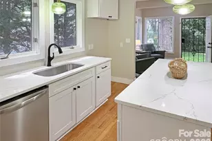 317 8th St NW, Hickory, NC 28601 - Photo 9