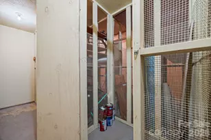 427 6th Ave W, Hendersonville, NC 28739 - Photo 23