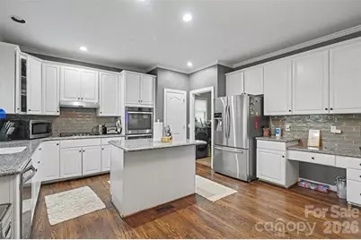 4615 Crownvista Drive, Charlotte, NC 28269 - Photo 13