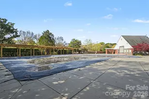 4615 Crownvista Dr, Charlotte, NC 28269 - Photo 37