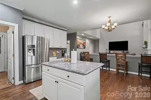 4615 Crownvista Dr, Charlotte, NC 28269 - Photo 11