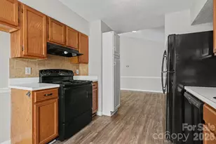 5513 Southminster Ln, Charlotte, NC 28216 - Photo 7