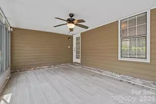 5513 Southminster Ln, Charlotte, NC 28216 - Photo 15