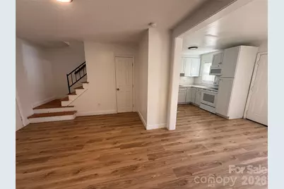 421 Honeywood Avenue, Charlotte, NC 28216 - Photo 5